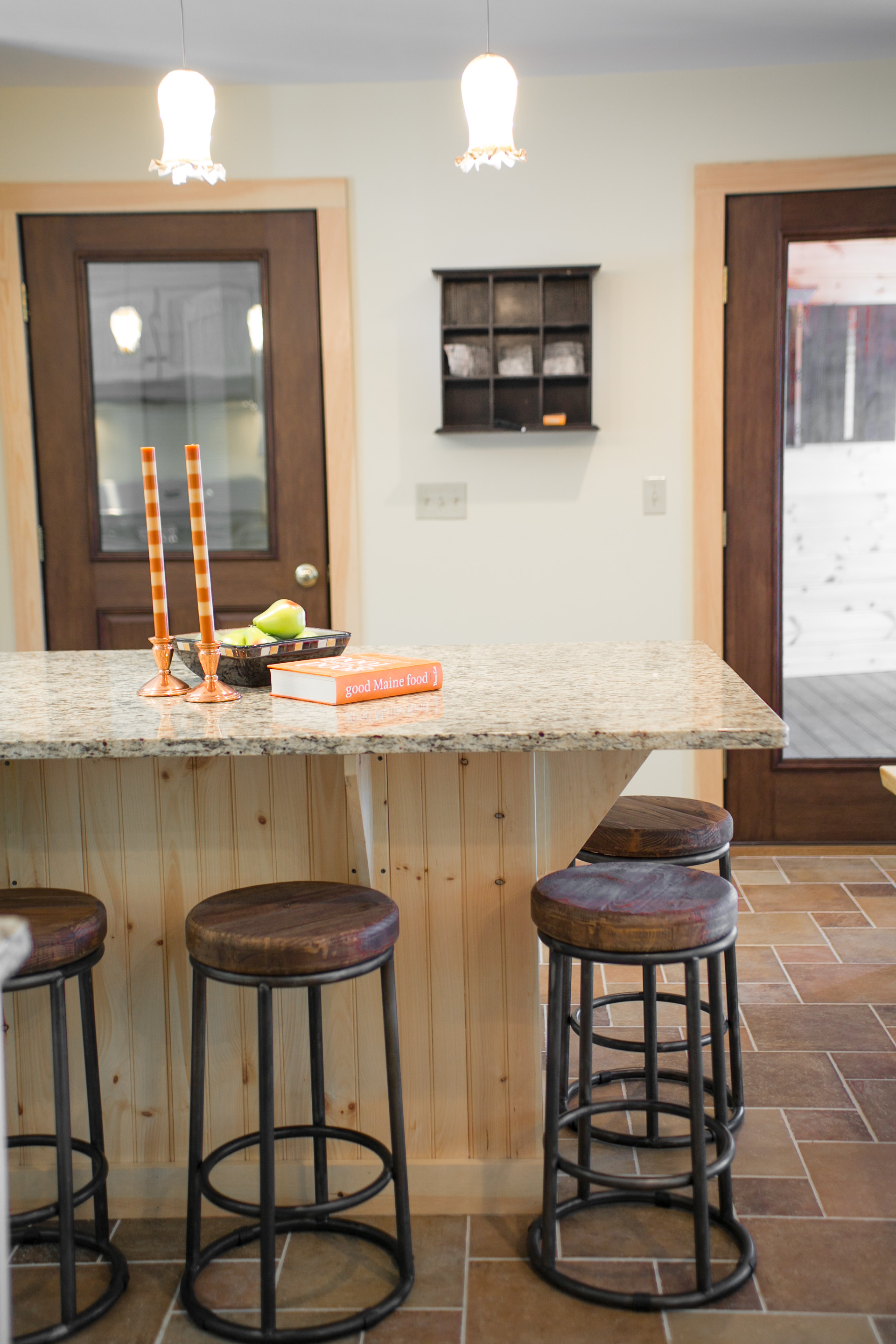 photo of kitchen island and barstools